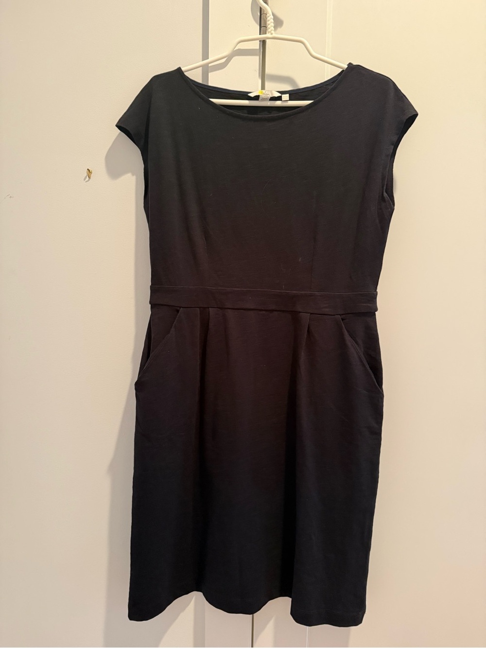 Boden Black Cap-Sleeve Midi Dress